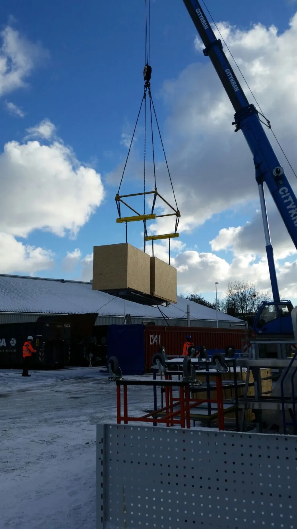 Exportverpackung von Industriegütern in Holzkisten