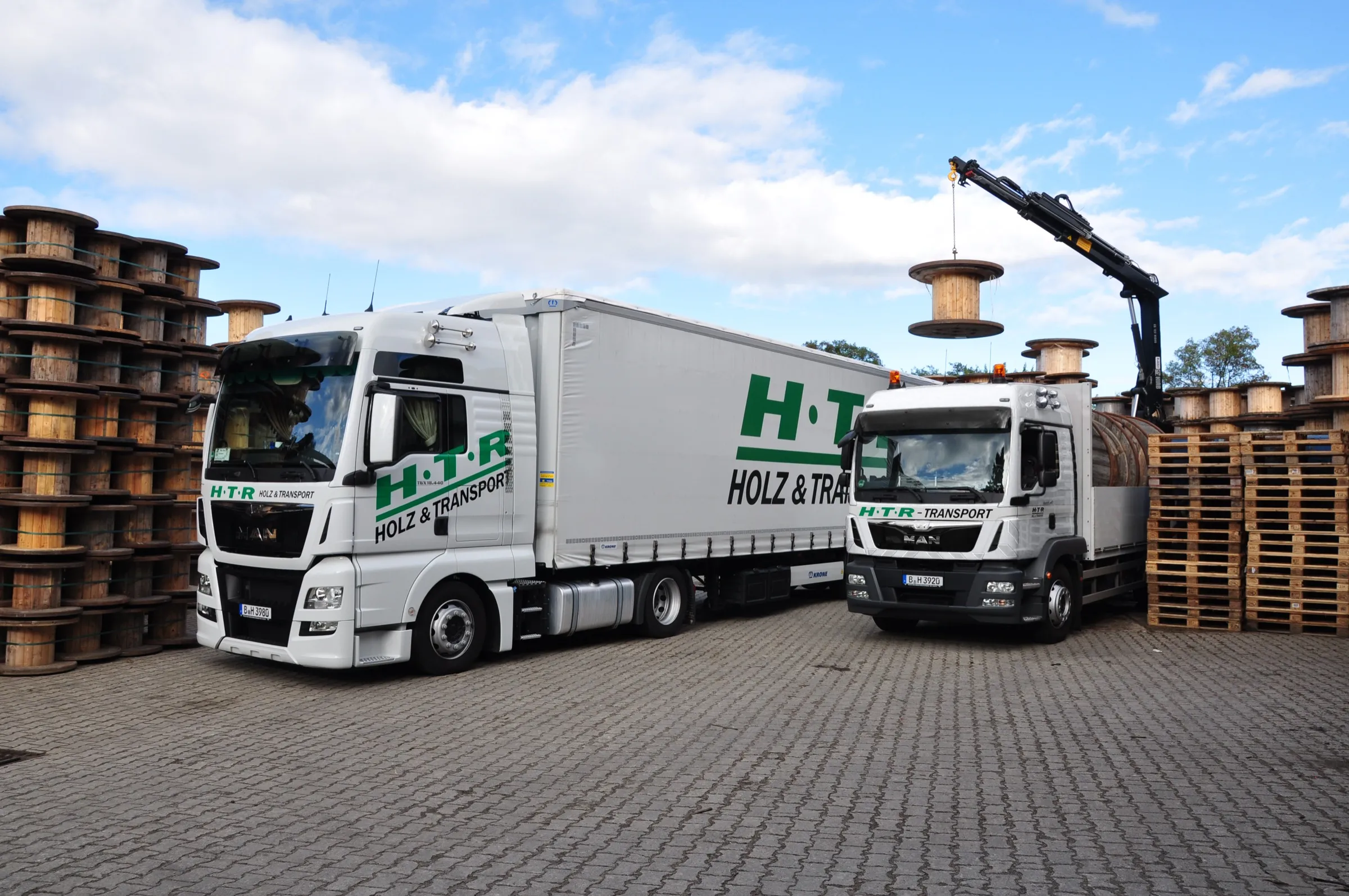 Die LKW-Flotte der HTR Holz & Transport GmbH